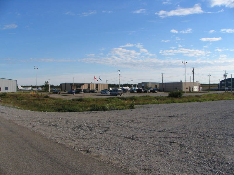 HavreSaintPierre, aéroport, port, kiosques pour des excursions vers