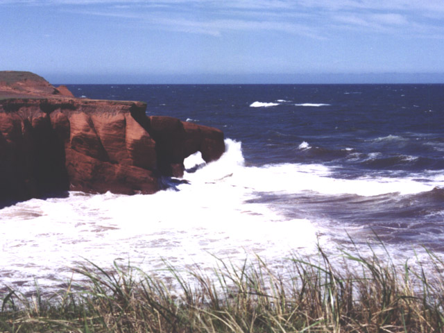 http://www.ouellette001.com/Quebec_en_photos/11_Gaspesie_Iles_Madeleine/images/Jour_mer_960616_04.jpg